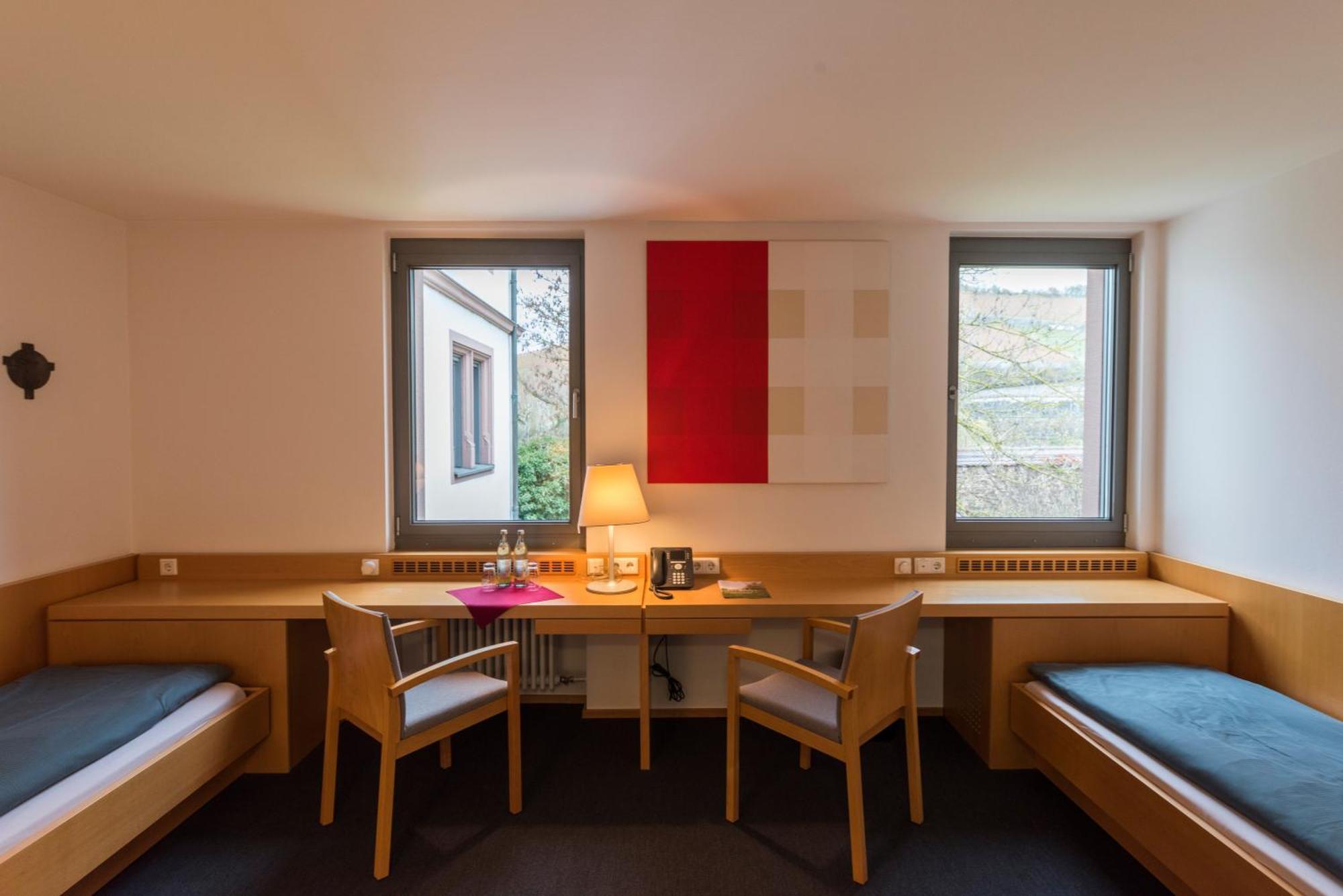 Tagungshaus Himmelspforten - Self Check-In Würzburg Kültér fotó